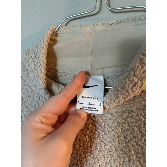 Nike Therma Women's Size Large Oversized Mini Swoosh Deep Pile Fleece Sweater - Picture 2 of 2